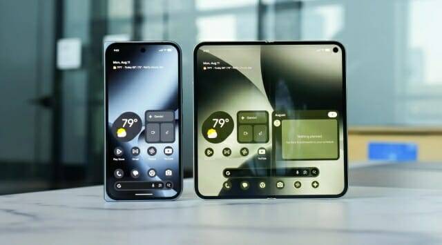 구글 픽셀10 프로 폴드의 모습. 화면을 접으면 6.4인치 화면, 펼치면 8인치 화면을 제공한다. (사진=미국 지디넷)