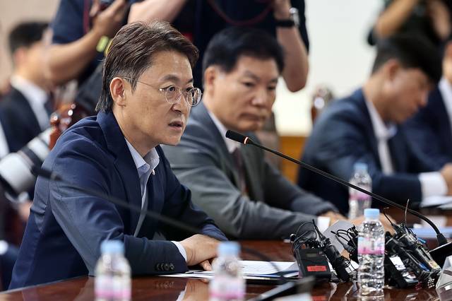 권대영 금융위원회 부위원장이 21일 서울 은행연합회에서 열린 석유화학 사업재편 금융권 간담회에서 발언하고 있다. 연합뉴스.