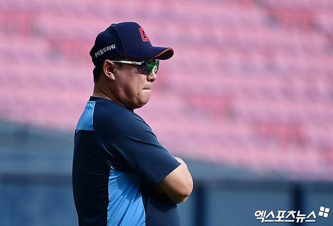 김태형 감독이 이끄는 롯데 자이언츠가 23일 창원NC파크에서 열리는 2025 신한 SOL Bank KBO리그 NC 다이노스와의 팀 간 13차전에서 11연패 탈출에 도전한다. 사진 엑스포츠뉴스 DB