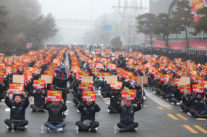 노란봉투법 국회 통과로 노조들의 기업에 대한 목소리가 강해질 것으로 예상되고 있다. 사진은 파업중인 노조원들. 사진=현대제철 노조 홈페이지 갈무리