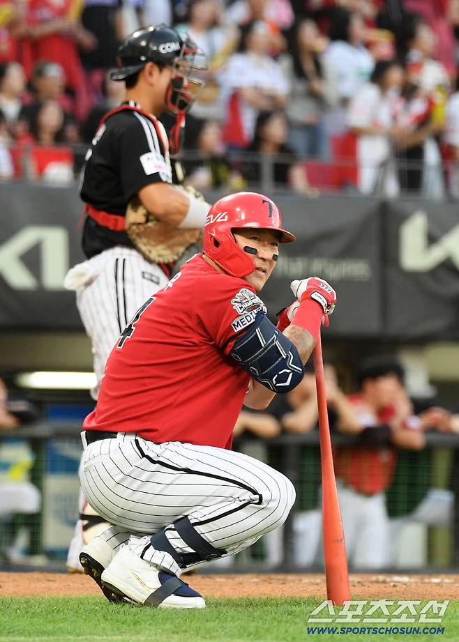 22일 광주 기아챔피언스필드에서 열린 KIA 타이거즈와 LG 트윈스의 경기. KIA 최형우가 숨을 고르고 있다. 광주=박재만 기자 pjm@sportschosun.com/2025.08.22/