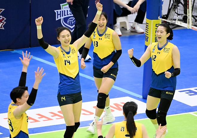 현대건설에서 6년 동안 롤모델 양효진과 함께 강력한 미들블로커진을 구축했던 이다현. (사진 출처: KOVO 아카이브)