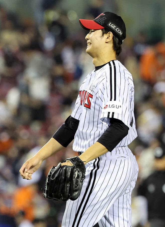 LG 김영우는 후반기 슬라이더를 손에 익히며 강렬한 투구를 이어가고 있다. 그는 한 단계 성장을 이뤄내며 후반기 팀의 필승조로 자리매김했다.|뉴시스