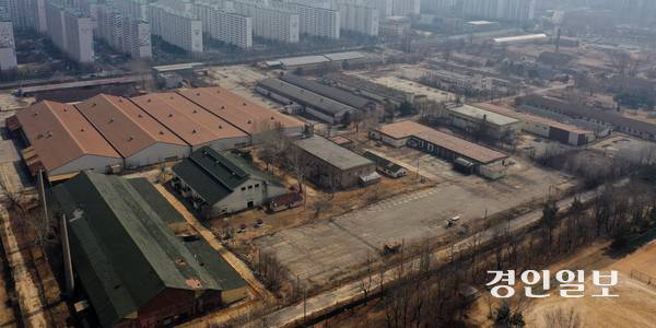 사진은 인천시 부평구 옛 미군기지 캠프마켓 D구역 내 위치한 제빵공장, 사무실, 창고 등 근대건축물 모습. 2025.3.10 /조재현기자 jhc@kyeongin.com