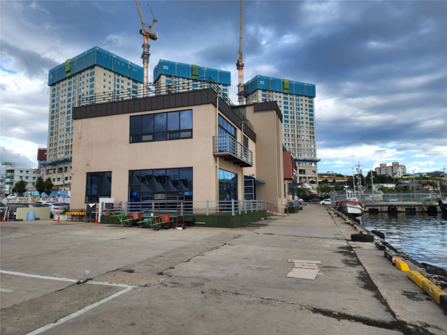 ▲ 방치상태에 있는 속초항 연안여객터미널 전경