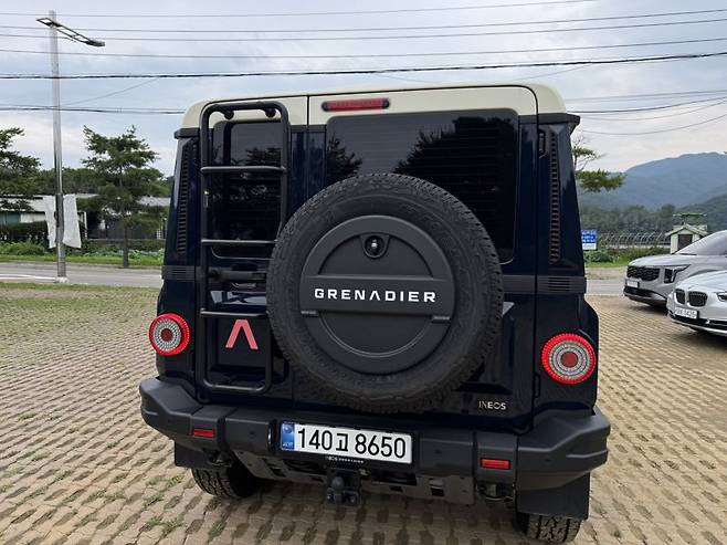 이네오스 '그레나디어' 후면. 정원일 기자