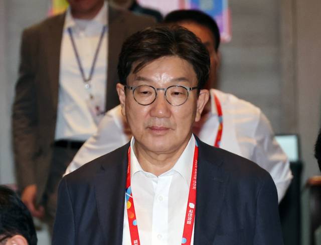 ▲ 국민의힘 권성동 의원이 지난 28일 인천국제공항공사 항공교육원에서 열린 2025 국민의힘 국회의원 연찬회에 참석하고 있다. 연합뉴스