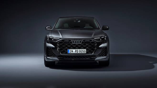 더 뉴 아우디 RS Q8 퍼포먼스