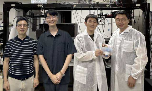 영상복원 기술을개발한 KAIST 연구진.왼쪽부터 예종철 교수, 권태성 박사과정, 송국호 박사과정, 장무석 교수.