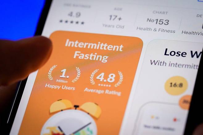 간헐적 단식은 지난 10년간 가장 주목받는 다이어트 트렌드가 됐다