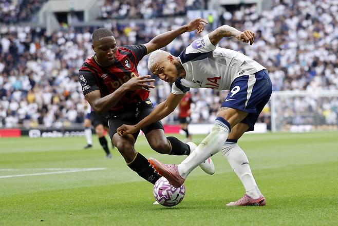 2025-2026시즌 프리미어리그 3R 토트넘vs본머스 공을 소유한 히샬리송. 로이터연합뉴스