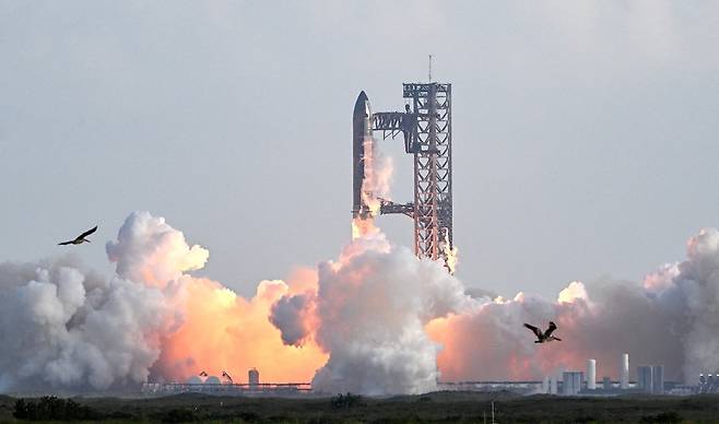 지난달 26일 미 텍사스에서 발사된 스타십 / 사진=AFP 연합뉴스