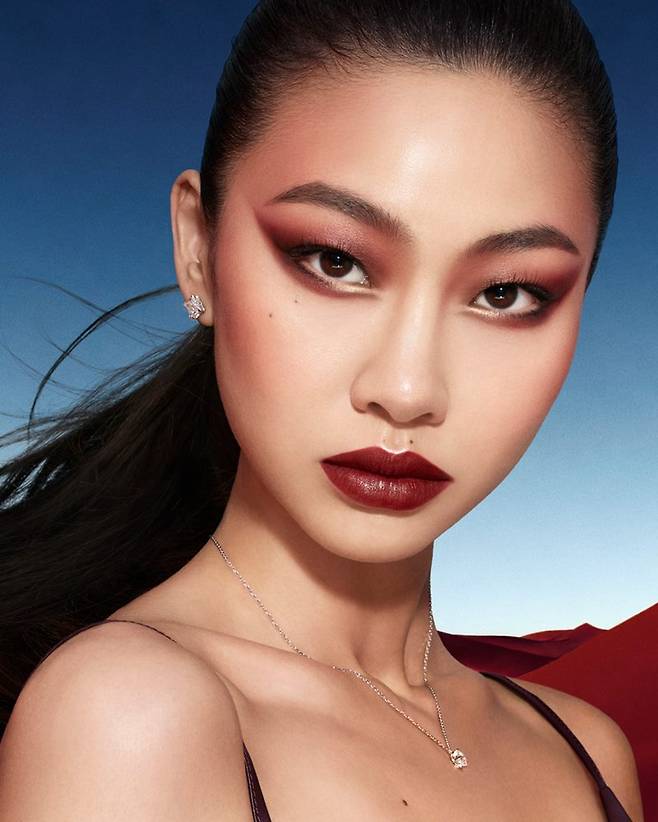 신세계면세점은 인천국제공항 제2터미널에서 루이 비통의 첫 뷰티 컬렉션 ‘라 보떼 루이 비통’을 선보였다. 신세계면세점 제공