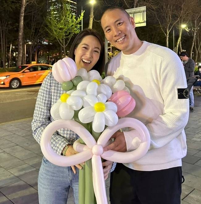 베니타, 제롬/제롬 소셜미디어