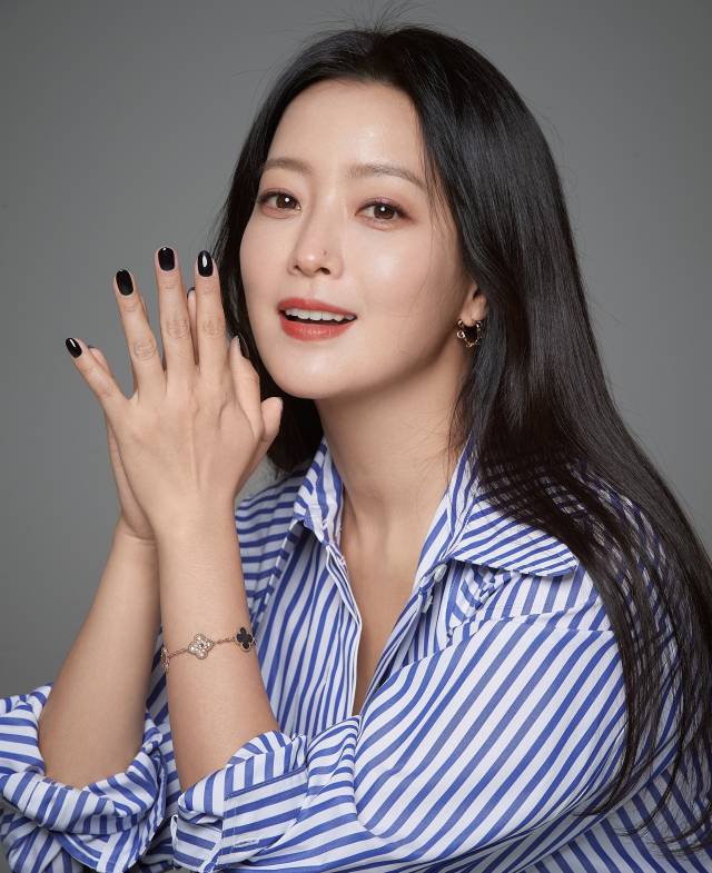 배우 김희선. 사진 제공=힌지엔터테인먼트