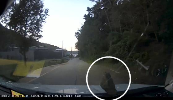 지난해 10월 2일, 국립중앙청소년디딤센터를 이탈하던 학생이 센터 차량을 향해 돌을 던졌다. 이로 인해 차량 유리창이 깨지고 직원들은 다치는 등 피해가 발생했다. 사진 독자