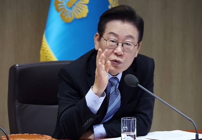 이재명 대통령이 2일 용산 대통령실에서 열린 국무회의에서 발언하고 있다. 연합뉴스