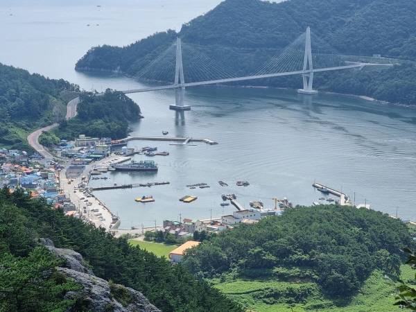 통영시 사량도 진촌항. / 경남도
