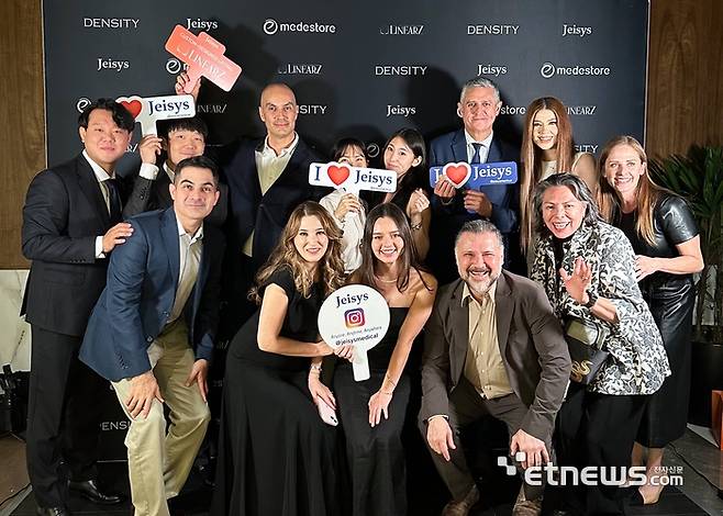 제이시스메디칼이 멕시코에서 9년 만의 신제품 론칭과 함께 'Derma Aesthetics Congress 2025'에 참가했다.