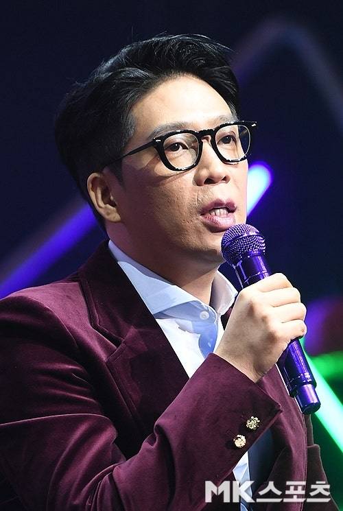 가수 MC몽과 배우 이다인이 SNS에서 거친 설전을 벌여 파장이 일고 있다. 1년도 더 된 사진 한 장이 발단이었다.사진=천정환 기자