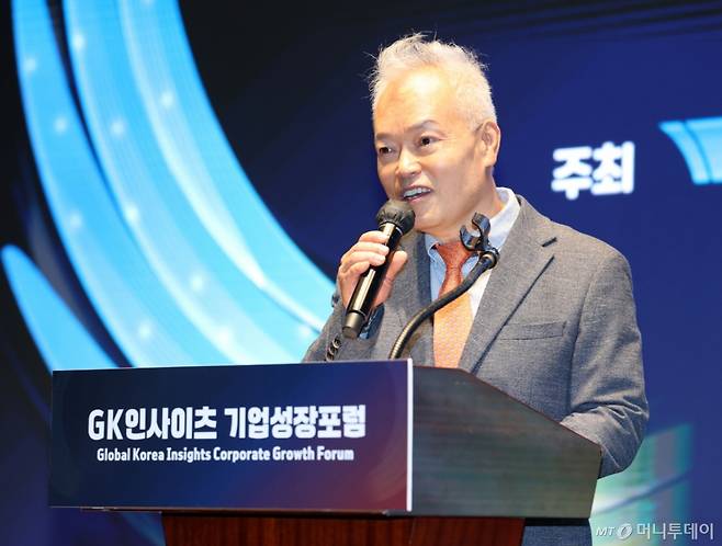백용호 GK인사이츠 이사장이 4일 중구 웨스틴 조선 서울에서 열린 글로벌코리아인사이츠(GK인사이츠)·머니투데이 주최 '글로벌인사이츠포럼'에서 환영사를 하고 있다. /사진=이기범 leekb@