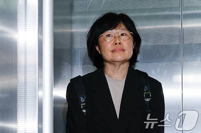 유재은 전 국방부 법무관리관이 5일 오후 서울 서초구 순직해병특검팀 사무실에서 채해병 순직 사건 외압에 관여했다는 의혹과 관련 피의자 신분으로 5차 조사를 받기 위해 출석하고 있다. 2025.9.5/뉴스1 ⓒ News1 안은나 기자