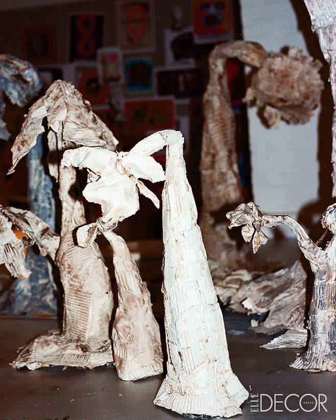 마케트들이 이뤄낸 세계관