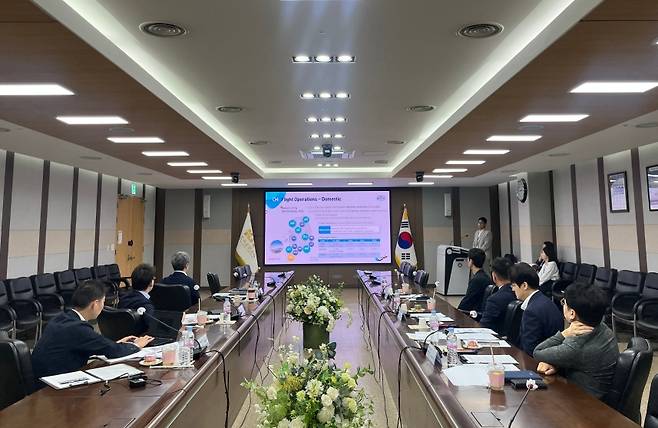한국공항공사 제주공항은 4일과 5일 이틀간 후쿠오카국제공항 대표단을 제주로 초청해, 국제노선 활성화 방안을 논의하는 자리와 제주관광 세일즈 행사를 개최했다. (한국공항공사 제주공항 제공)