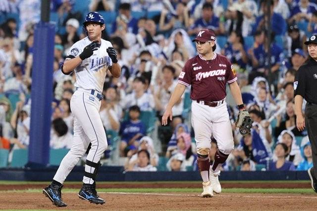 삼성 구자욱(왼쪽)과 키움 임지열. 삼성 라이온즈 제공