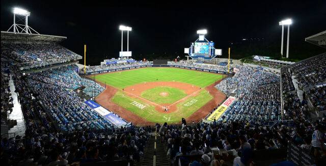대구 삼성 라이온즈파크를 가득 메운 관중들./삼성 라이온즈