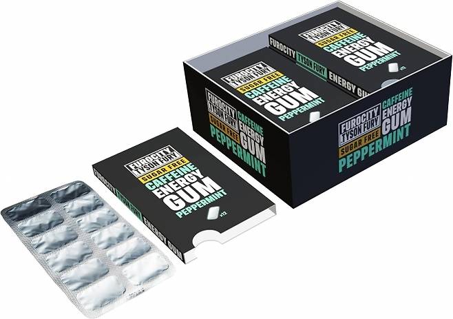 올리버가 구입한 카페인 껌. 유명 프로복서 타이슨 퓨리가 창업한 회사에서 제조했다.