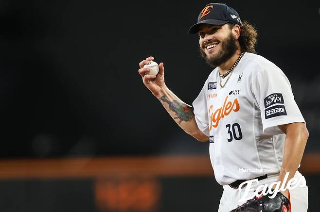 ▲ 한국에서 전환점을 마련한 폰세는 메이저리그 도전에도 나설 전망이다 ⓒ한화 이글스