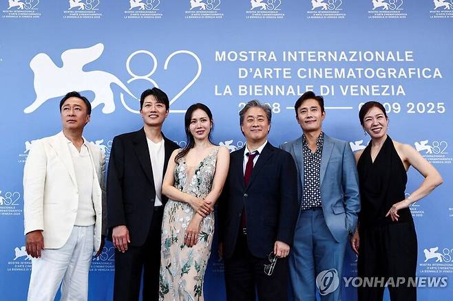 박찬욱 감독과 출연 배우들
