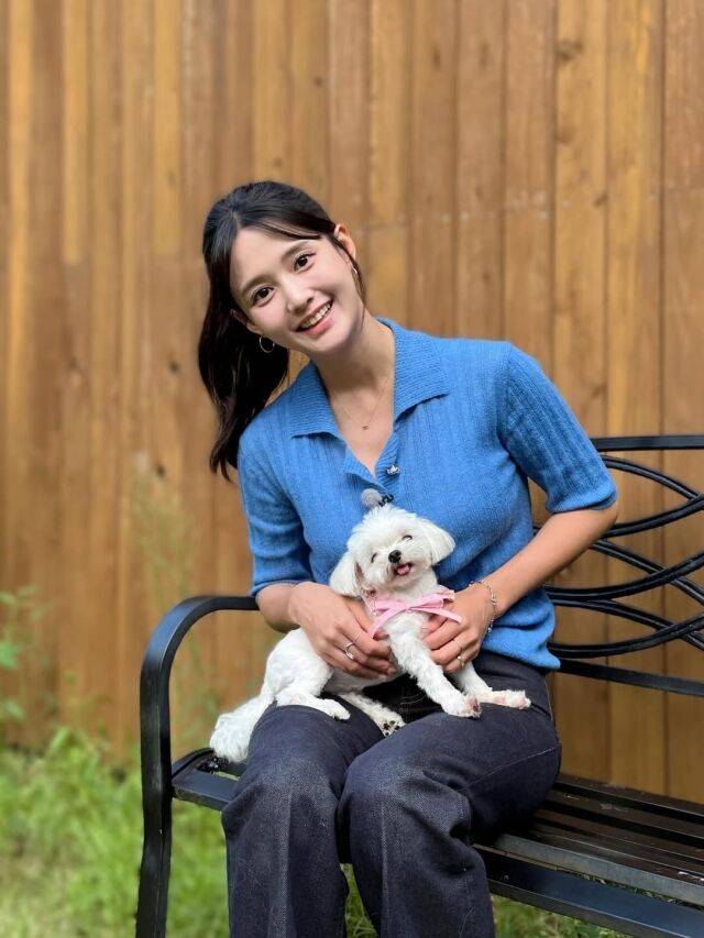 배우 남보라와 반려견 / 남보라 인스타그램