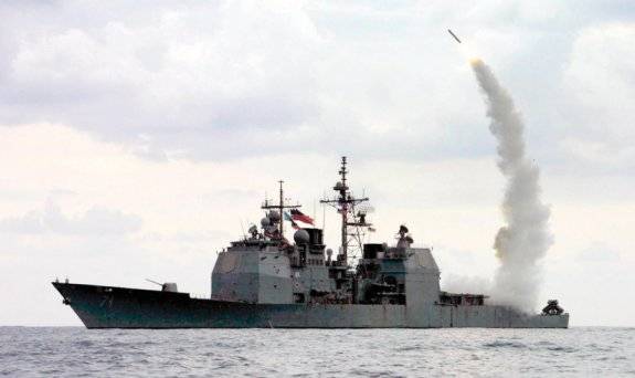 미 해군 순양함에서 토마호크 미사일이 발사되고 있다. 뉴시스