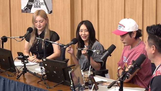 왼쪽부터 쏠, 효린, 뮤지, 김태균 (사진=SBS 파워FM ‘두시탈출 컬투쇼’ 캡처)