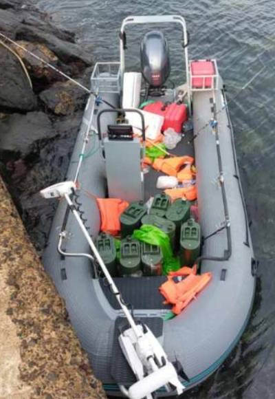 미확인 고무보트 모습. 독자 제공