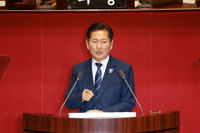 정청래 더불어민주당 대표가 9일 열린 국회 본회의에서 교섭단체 대표연설을 하고 있다. ⓒ뉴시스