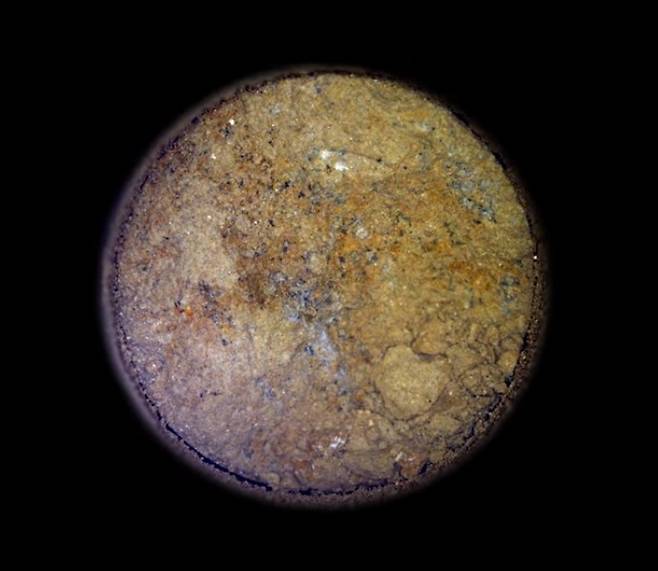 미국 항공우주국(NASA) 무인 화성 탐사차량 ‘퍼서비어런스’가 채취한 암석인 ‘사파이어 캐니언’ 모습. NASA 제공