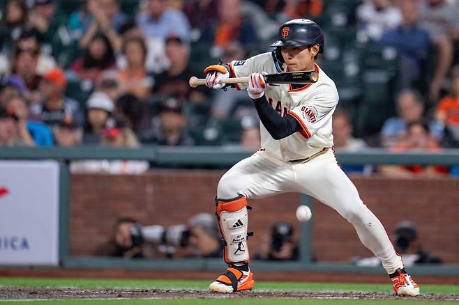 샌프란시스코 자이언츠 외야수 이정후가 9일 미국 캘리포니아주 샌프란시스코의 오라클파크에서 열린 2025 미국 메이저리그(MLB) 애리조나 다이아몬드백스와의 홈경기에 7번타자 겸 중견수로 선발 출전해 홈런 1개 포함 4타수 3안타 2타점 2득점을 기록했다. 샌프란시스코는 애리조나를 11-5로 제압하고 2연패 탈출에 성공했다. Imagn Images 연합뉴스