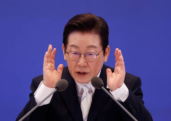 이재명 대통령이 11일 청와대 영빈관에서 열린 취임 100일 기자회견 '회복을 위한 100일, 미래를 위한 성장'에서 발언하고 있다. ⓒ연합뉴스