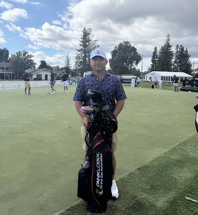 프로코어 챔피언십에서 PGA 투어 데뷔전을 치르는 박상하가 포즈를 취하고 있다.