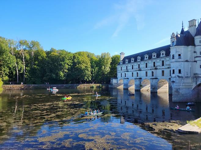 슈농소성 동쪽면.