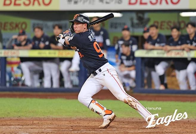 황영묵이 타격에 임하고 있다. 사진 | 한화 이글스