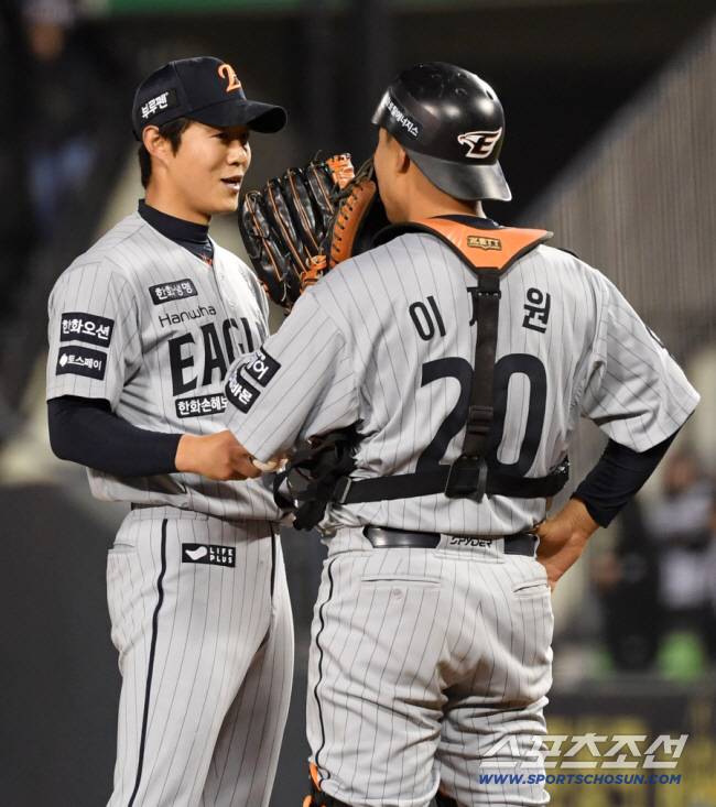 8일 잠실구장에서 열린 두산 베어스와 한화 이글스의 경기. 한화 이상규가 숨을 고르고 있다. 잠실=박재만 기자 pjm@sportschosun.com/2025.04.08/