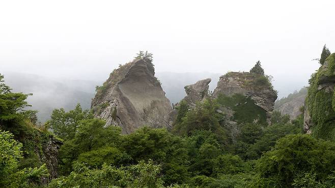 오봉산 칼바위 전경