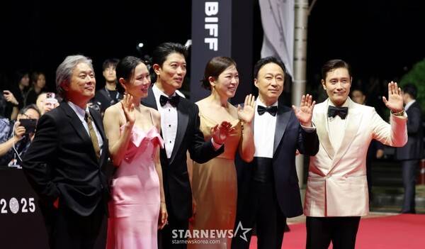 (왼쪽부터) 박찬욱 감독, 손예진, 박희순, 염혜란, 이성민, 이병헌 / 사진=-스타뉴스 DB