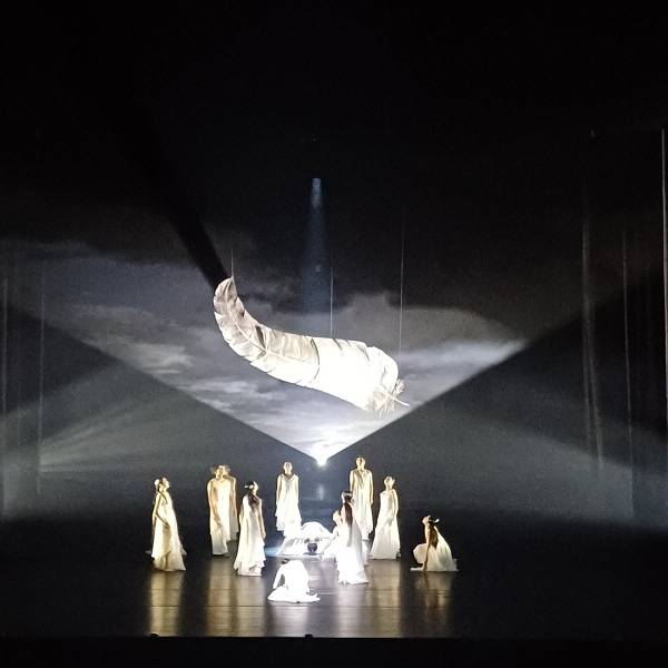 5장 기억_그곳에 머물다 공연 모습.