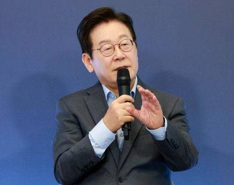 이재명 대통령이 17일 경기도 성남시 스타트업 스퀘어에서 열린 청년 스타트업 상상콘서트에서 발언하고 있다. (사진=연합뉴스)