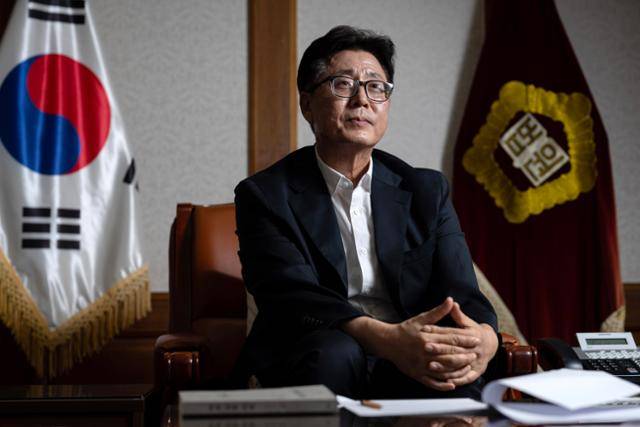 자녀 살해 후 자살 사건은 피해자와 가해자 모두 사망해 공소권 없음으로 사건이 종결되는 경우가 많아 국가 차원의 실태조사와 통계가 없다. 박 지원장은 "실태조사가 안 돼 있다 보니 관련 사건을 처벌할 때도 애로가 많았다"면서 "체계적인 조사가 선행돼야 대책도 세울 수 있다"고 강조했다. 부산=박시몬 기자